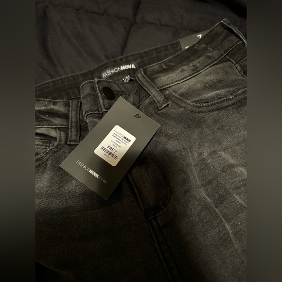 🖤here we go again distressed skinny jeans🖤 - Picture 10 of 13